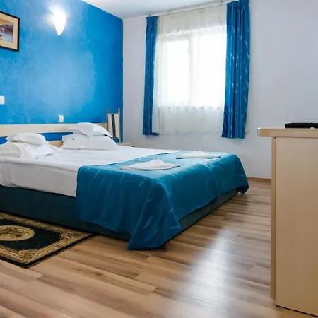 Hercules Hotel 3*